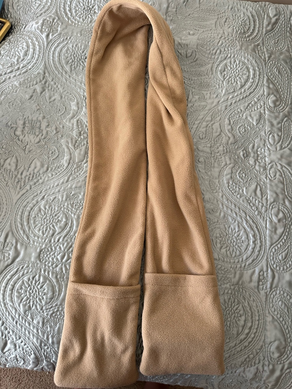 Heated electric scarf